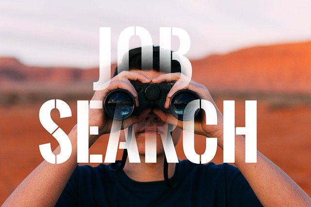jobsearchの文字と双眼鏡でこちらを覗く人の写真